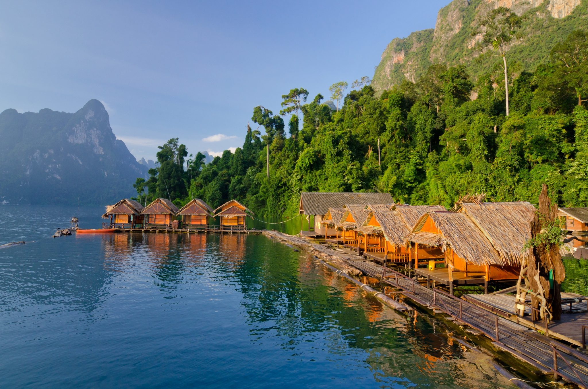 reisefieber-individualreisen-asien-thailand-river-kwai-bamboo-houses